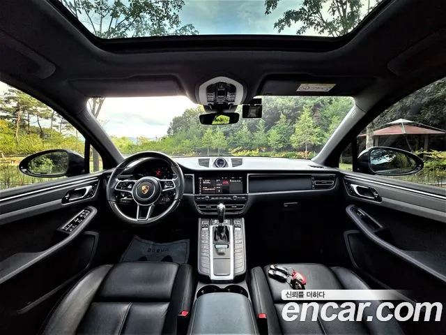 Porsche Macan 2021 thumb 7