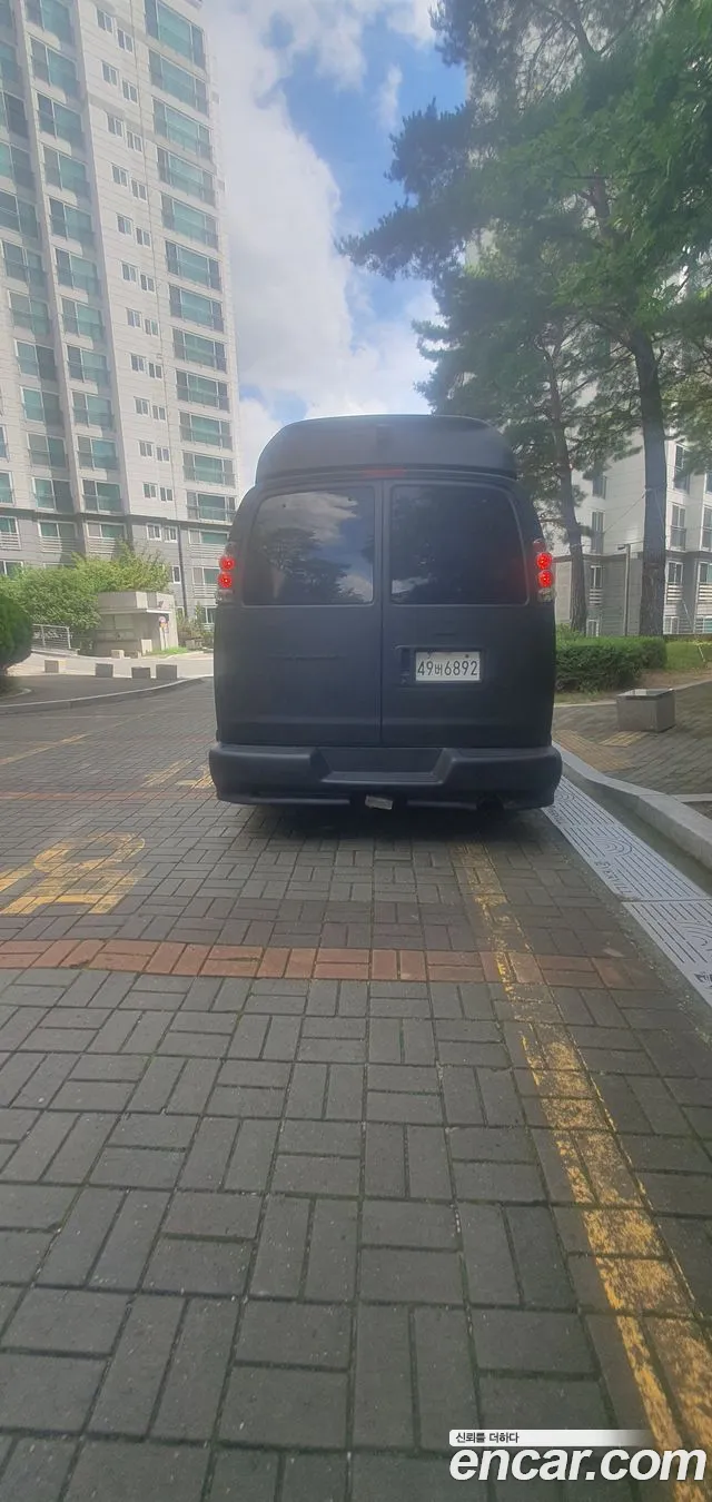 Chevrolet Chevy Van 2003 thumb 8