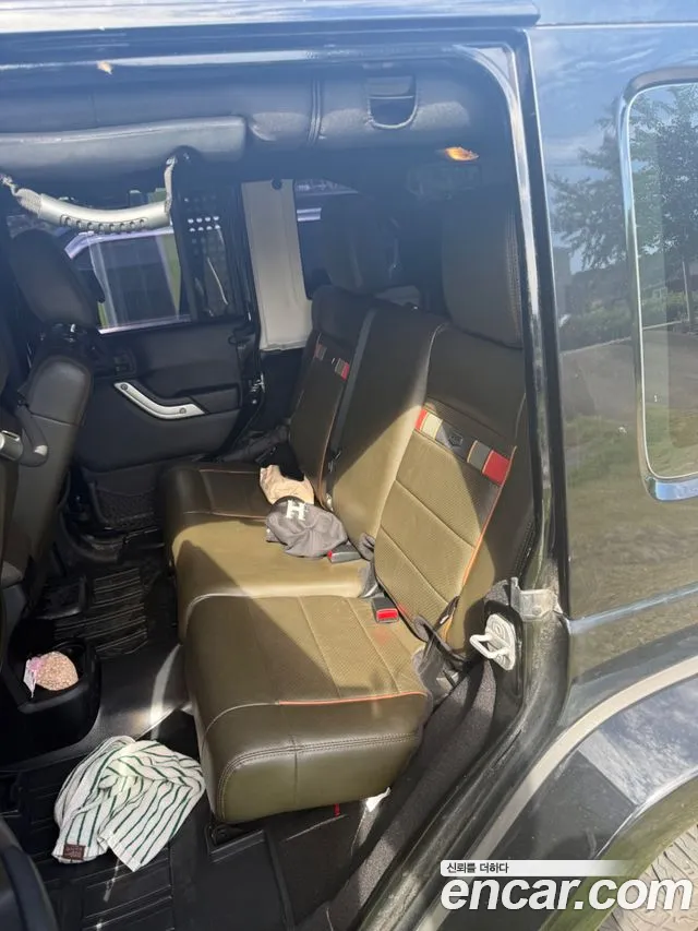 Jeep Wrangler 2011 thumb 6