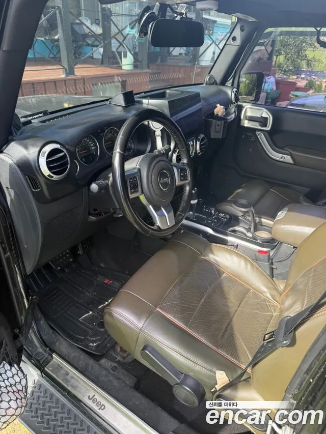 Jeep Wrangler 2011 thumb 8