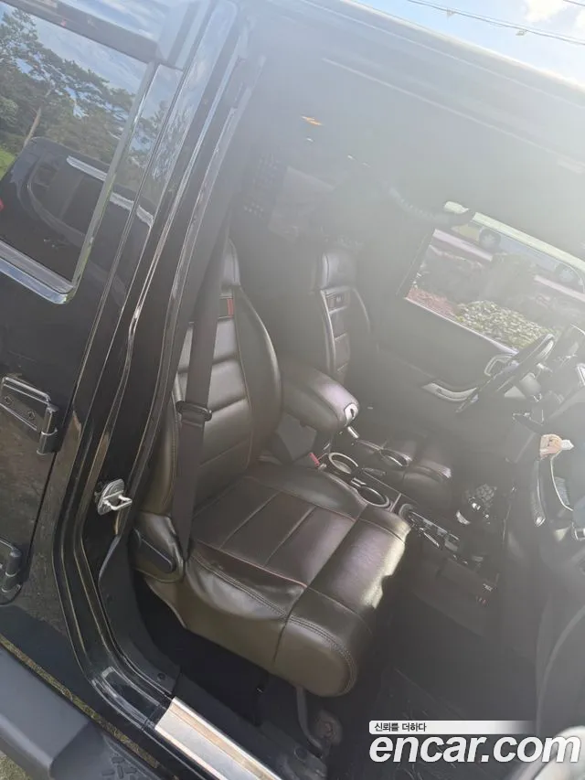 Jeep Wrangler 2011 thumb 11