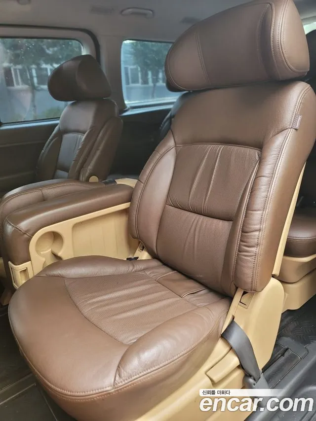 Hyundai Starex 2013 thumb 2