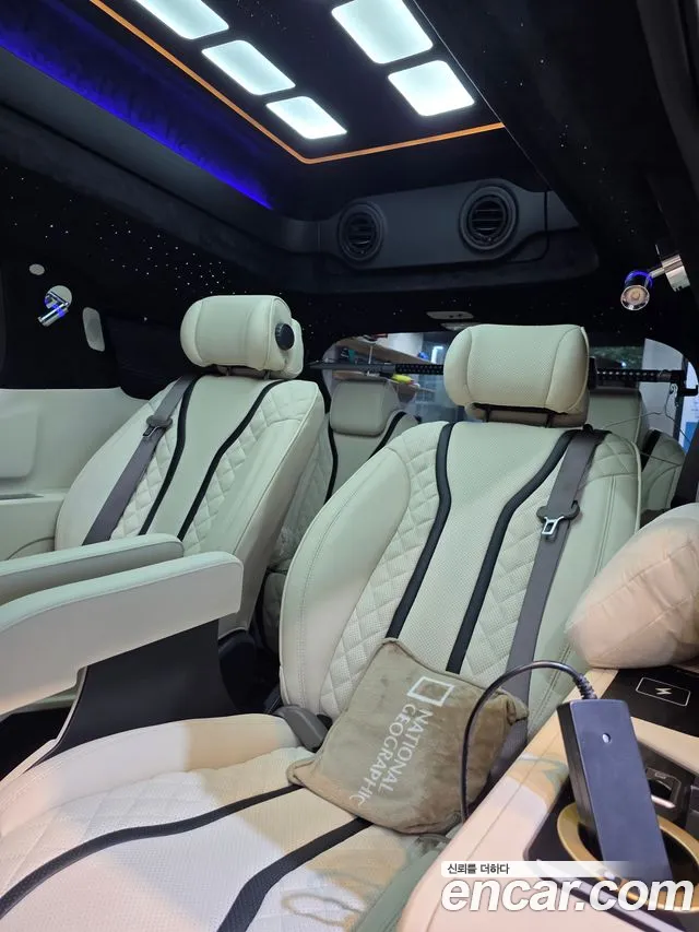 Kia Carnival 2023 thumb 5
