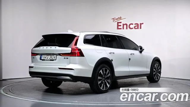 Volvo V60 2024 thumb 2
