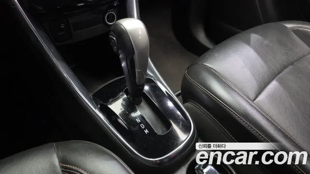 ChevroletGMDaewoo Tracker 2016 thumb 9