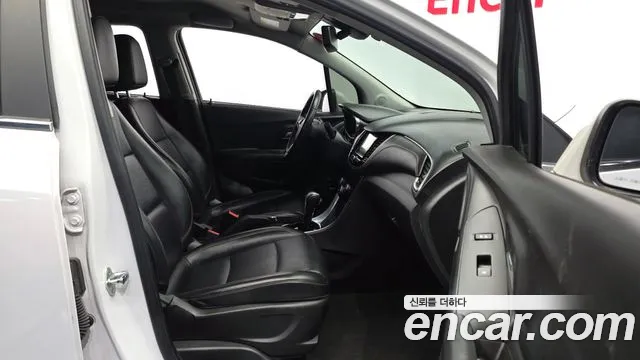 ChevroletGMDaewoo Tracker 2016 thumb 12