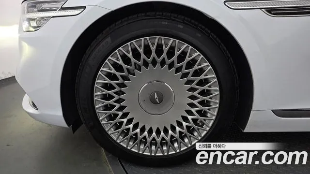 Genesis G90 2019 thumb 5