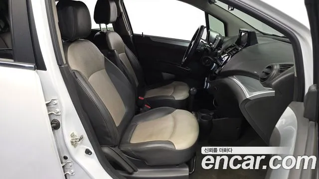 ChevroletGMDaewoo Spark 2011 thumb 11