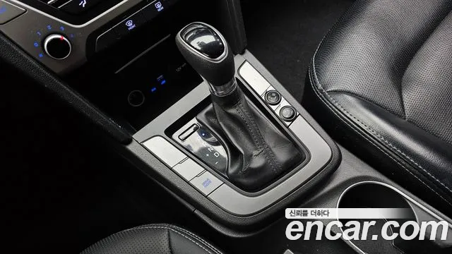 Hyundai Avante 2015 thumb 8