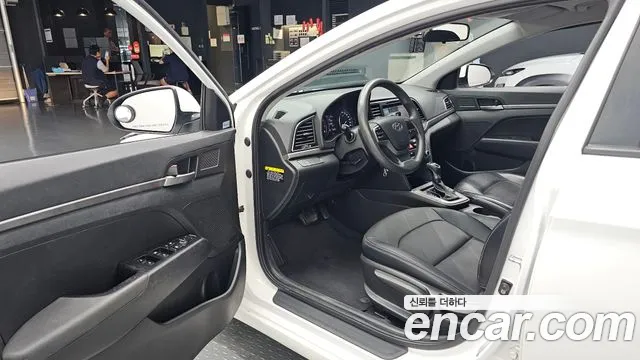 Hyundai Avante 2015 thumb 9