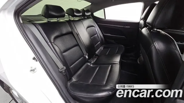 Hyundai Avante 2015 thumb 10