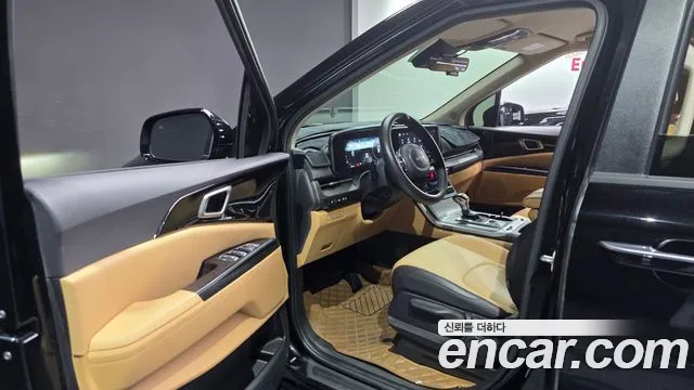 Kia Carnival 2023 thumb 10