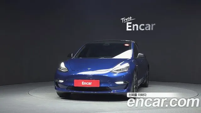 Tesla Model 3 2020 thumb 3