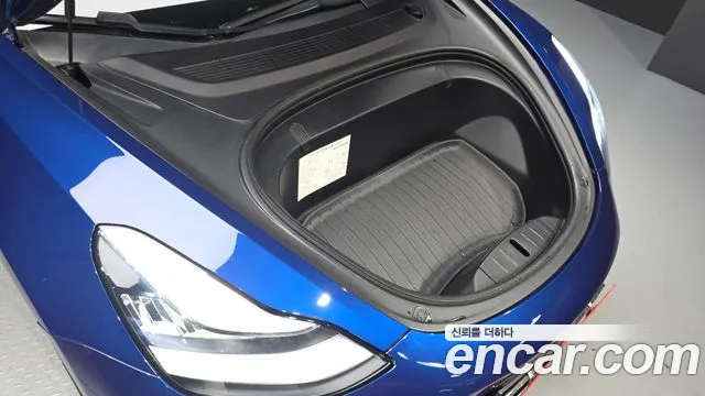 Tesla Model 3 2020 thumb 6