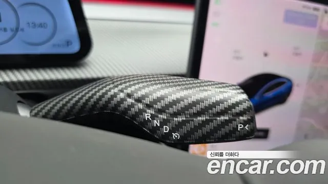 Tesla Model 3 2020 thumb 9
