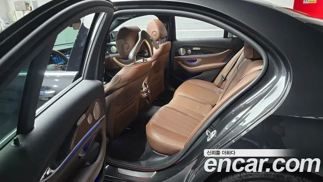 Mercedes-Benz E-Класс 2021 thumb 11