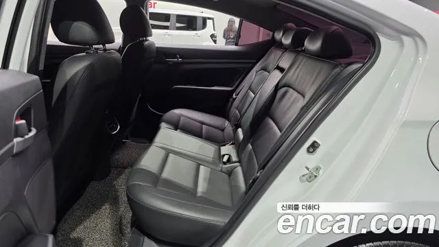 Hyundai Avante 2017 thumb 11