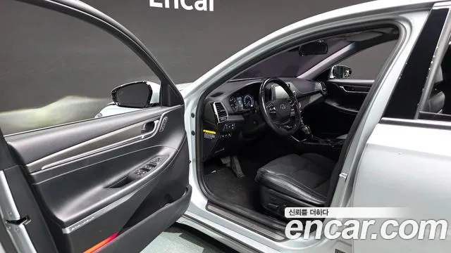 Hyundai Grandeur 2017 thumb 10