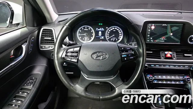 Hyundai Grandeur 2017 thumb 12