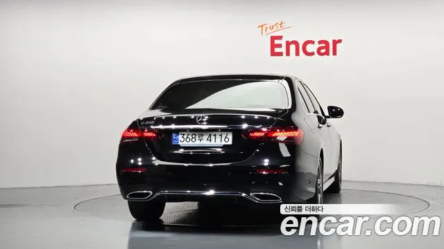 Mercedes-Benz E-Класс 2023 thumb 4