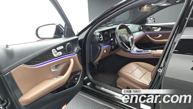 Mercedes-Benz E-Класс 2023 thumb 10