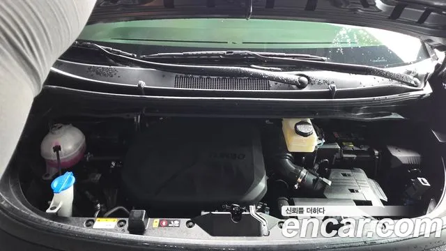 Hyundai Staria 2024 thumb 6