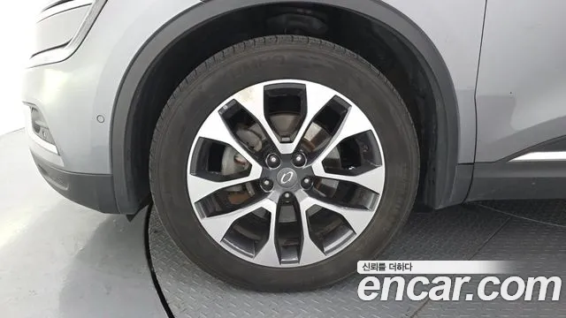 Renault-KoreaSamsung Koleos 2017 thumb 5