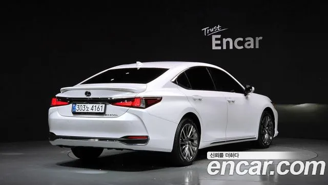 Lexus ES 2026 thumb 2