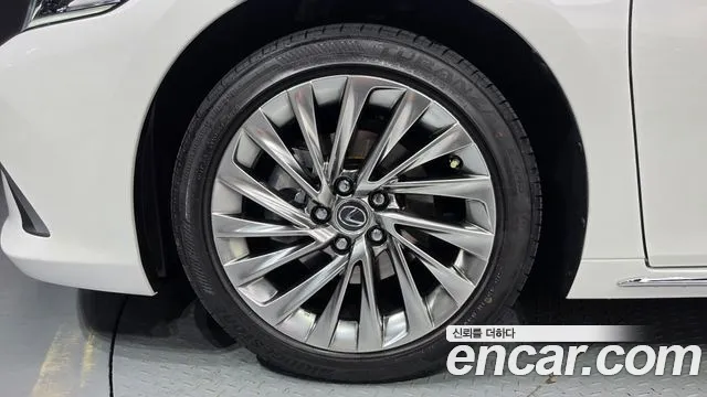 Lexus ES 2026 thumb 5