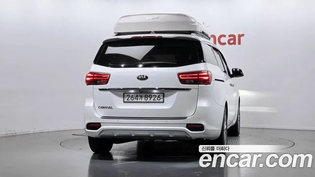 Kia Carnival 2019 thumb 4