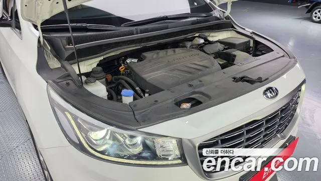 Kia Carnival 2019 thumb 6