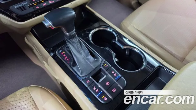 Kia Carnival 2019 thumb 9