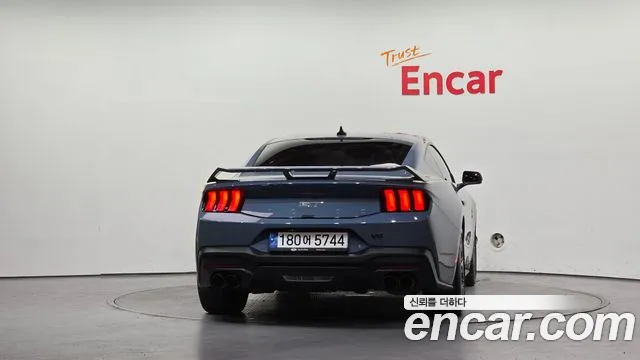 Ford Mustang Mach-E 2024 thumb 4