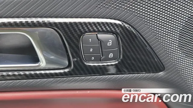 Ford Mustang Mach-E 2024 thumb 12