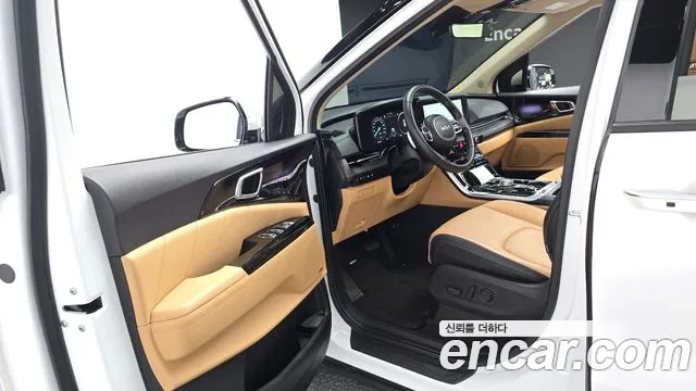 Kia Carnival 2023 thumb 10