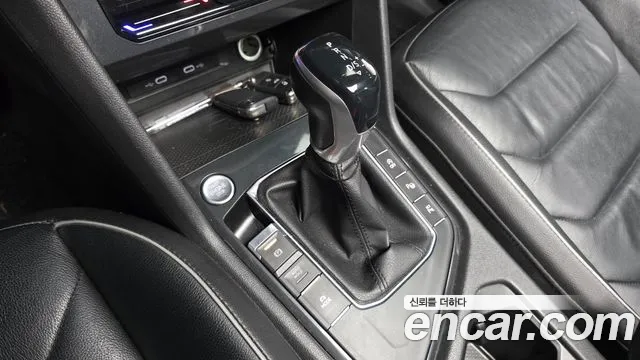 Volkswagen Tiguan 2021 thumb 9