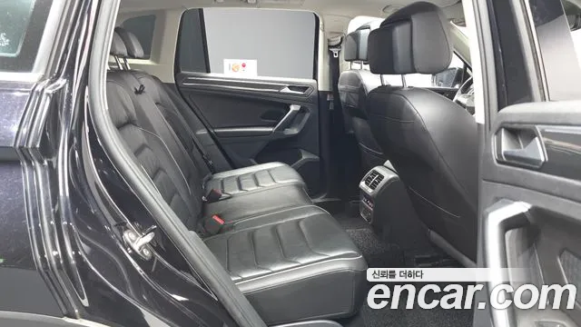 Volkswagen Tiguan 2021 thumb 12