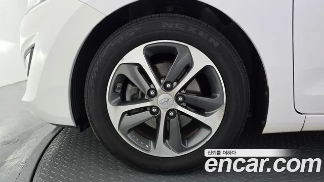 Hyundai i30 2015 thumb 5