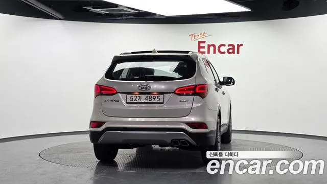 Hyundai Santa Fe 2015 thumb 4
