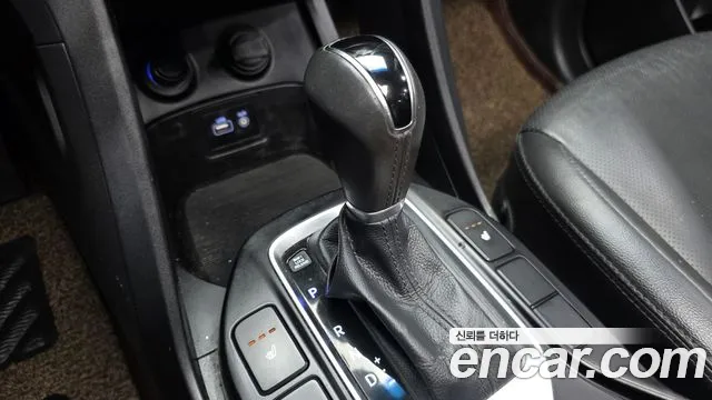 Hyundai Santa Fe 2015 thumb 9