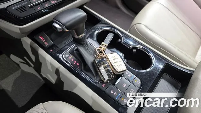 Kia Carnival 2018 thumb 9