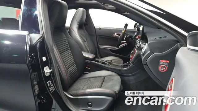 Mercedes-Benz CLA 2017 thumb 10