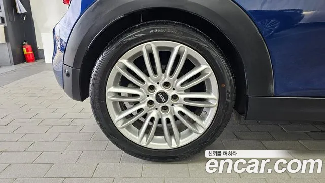 MINI Hatch 2015 thumb 5