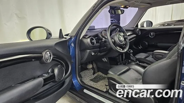 MINI Hatch 2015 thumb 10