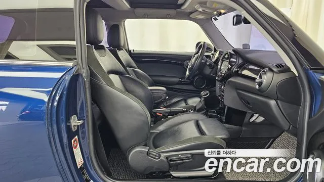 MINI Hatch 2015 thumb 11