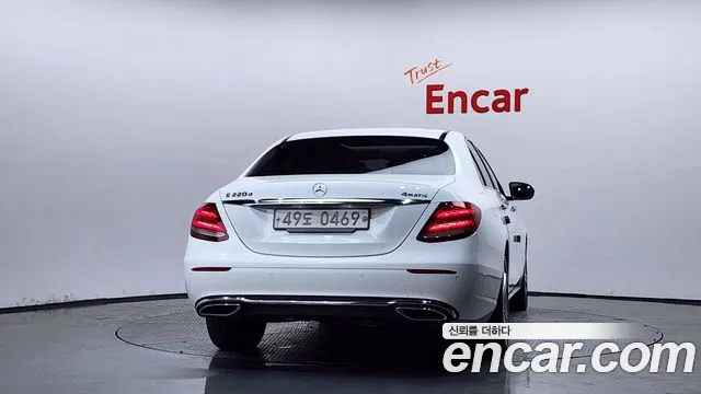 Mercedes-Benz E-Класс 2016 thumb 4