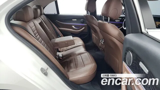 Mercedes-Benz E-Класс 2016 thumb 11