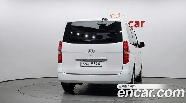 Hyundai Starex 2015 thumb 4