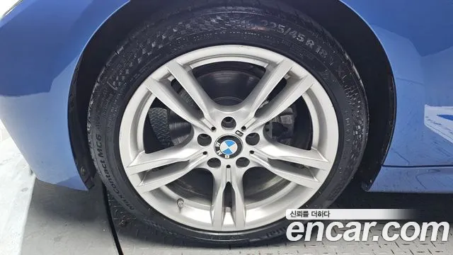 BMW 3-Series 2016 thumb 5