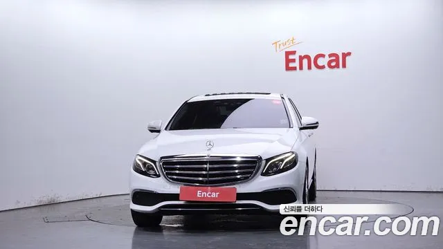 Mercedes-Benz E-Класс 2018 thumb 3